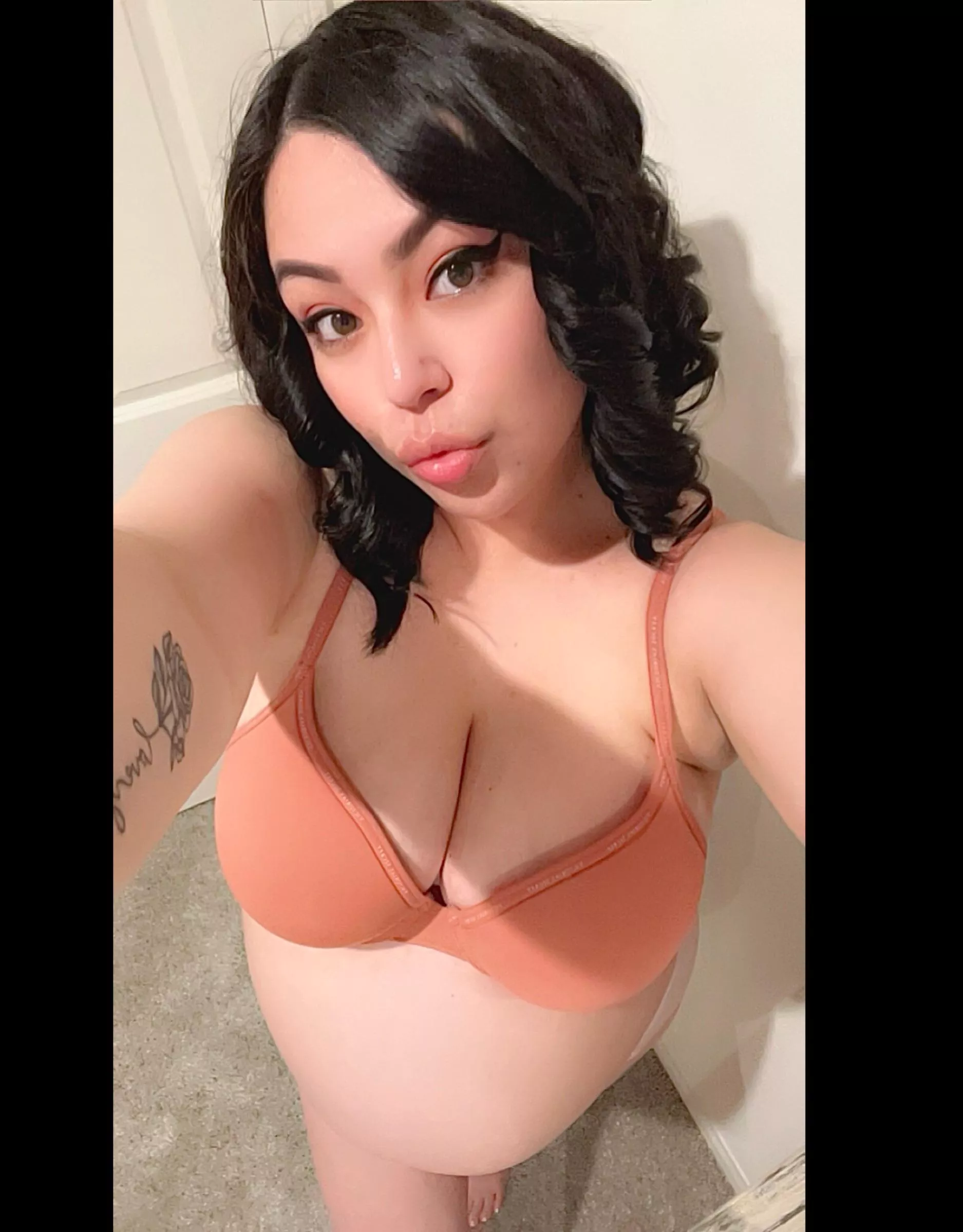 Pregnant Latina 💗 posted by Violetbabbyy