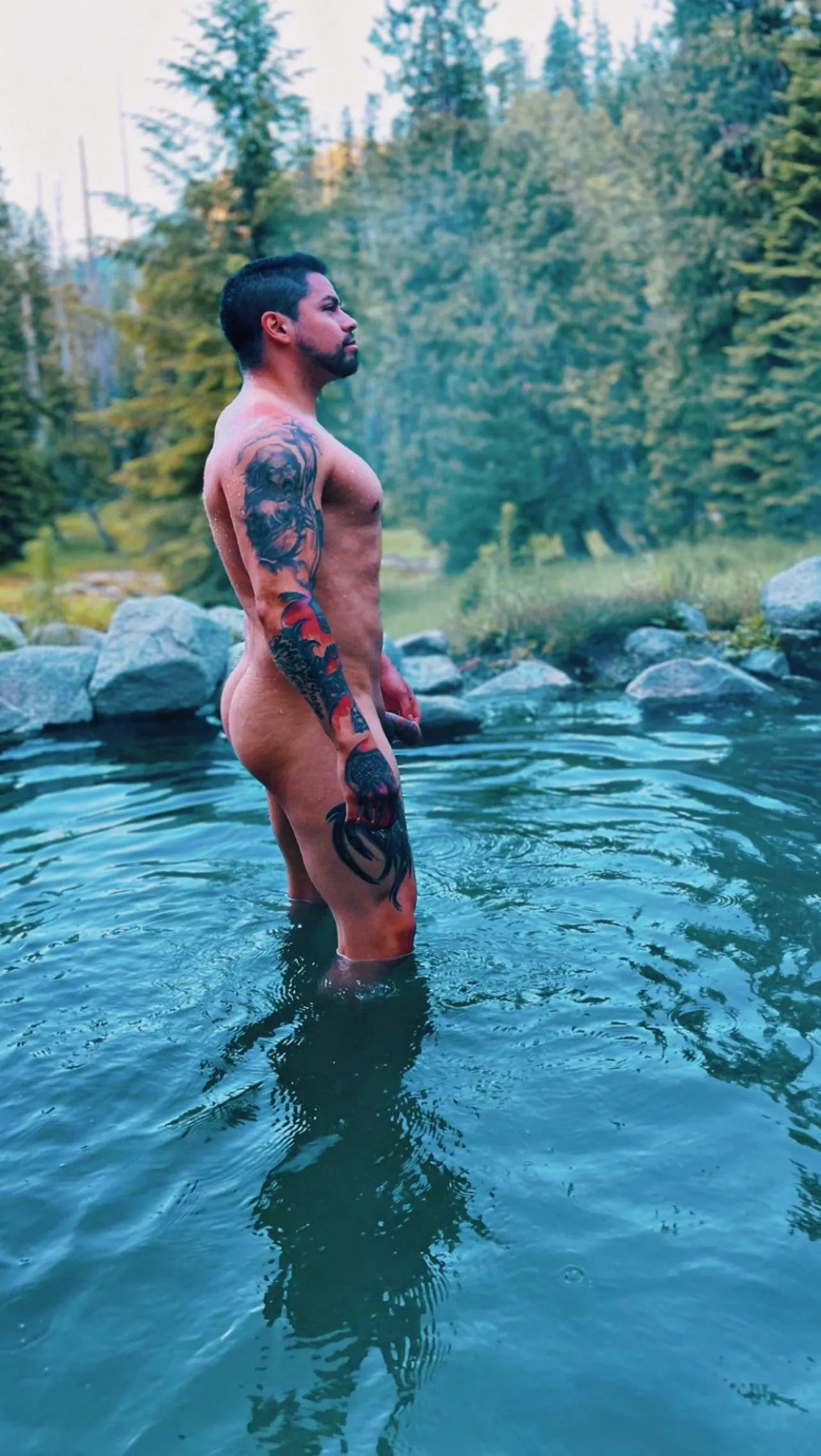 Public hot spring ♨️ posted by wyldcardd