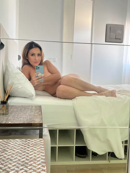 Sending you selfies while you're at work by EmberRose_E