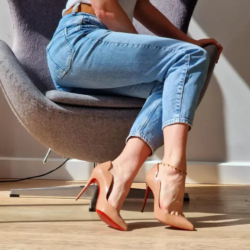 Sunshine and high heels xxx by London_lingerie_love