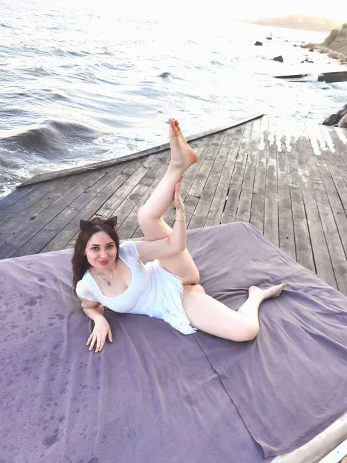 The whole beach can come and fuck me by AdeliyaBerry