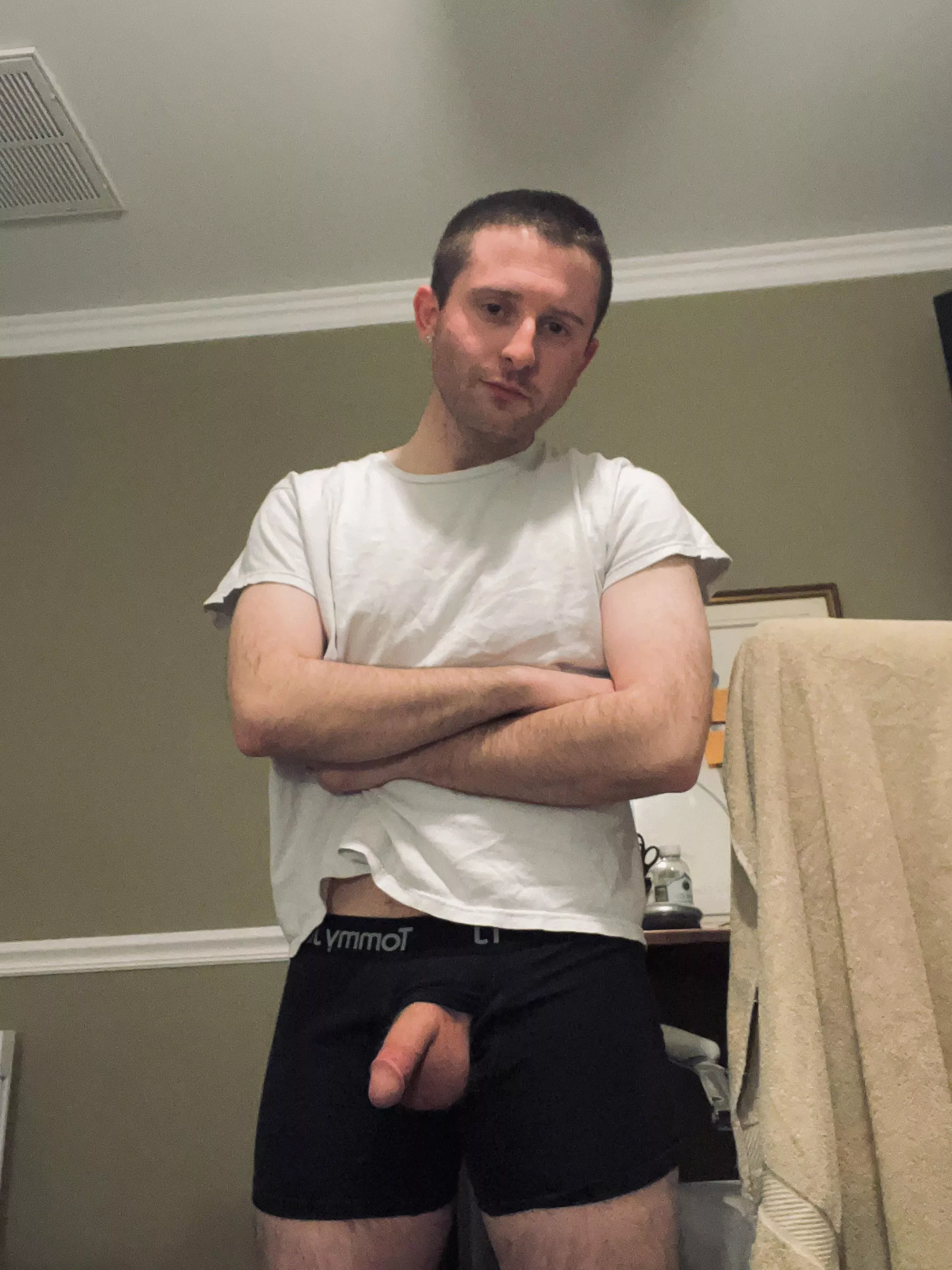 28 here, DM me if you wanna swap snaps. Please have a pic(: posted by modusxoperandi