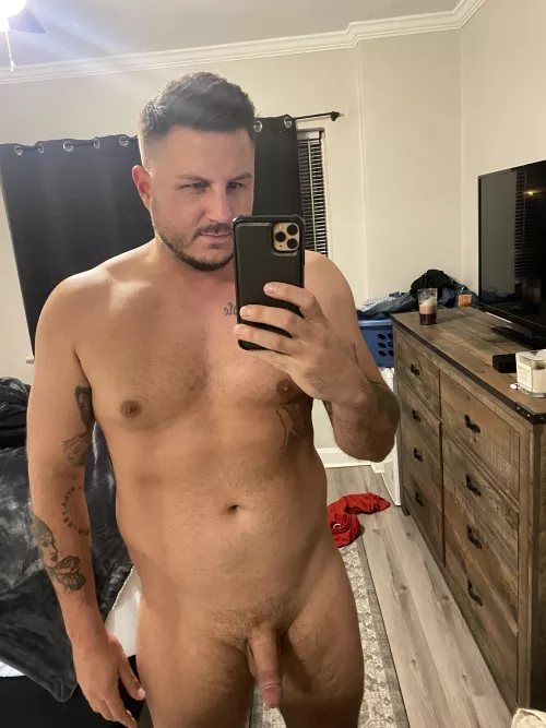 41, 6’2, 225lbs by Jaybeeeohh