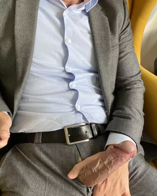 [48] In my office … now! by Final-Interest5103