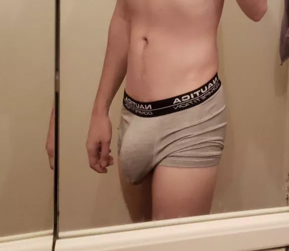 Alright I think i’m gonna have to wear loose boxers from now on by hung-nerd800