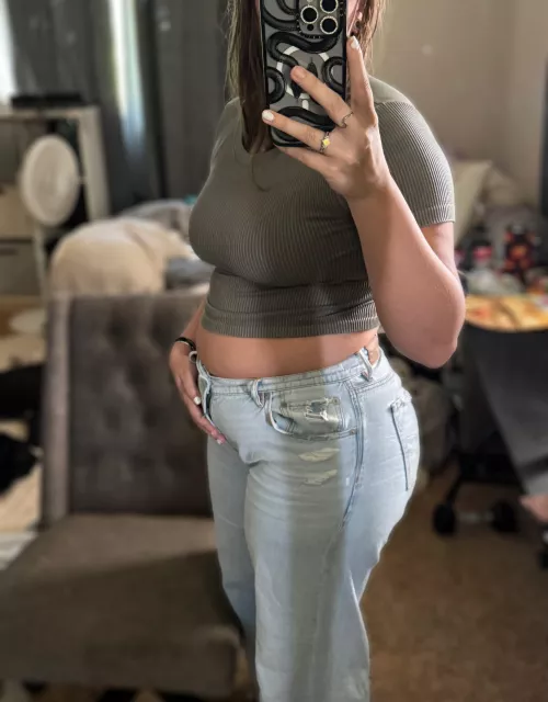 Another pair of jeans that are about to be outgrown any day now 🤪 by bellagirlsbelly