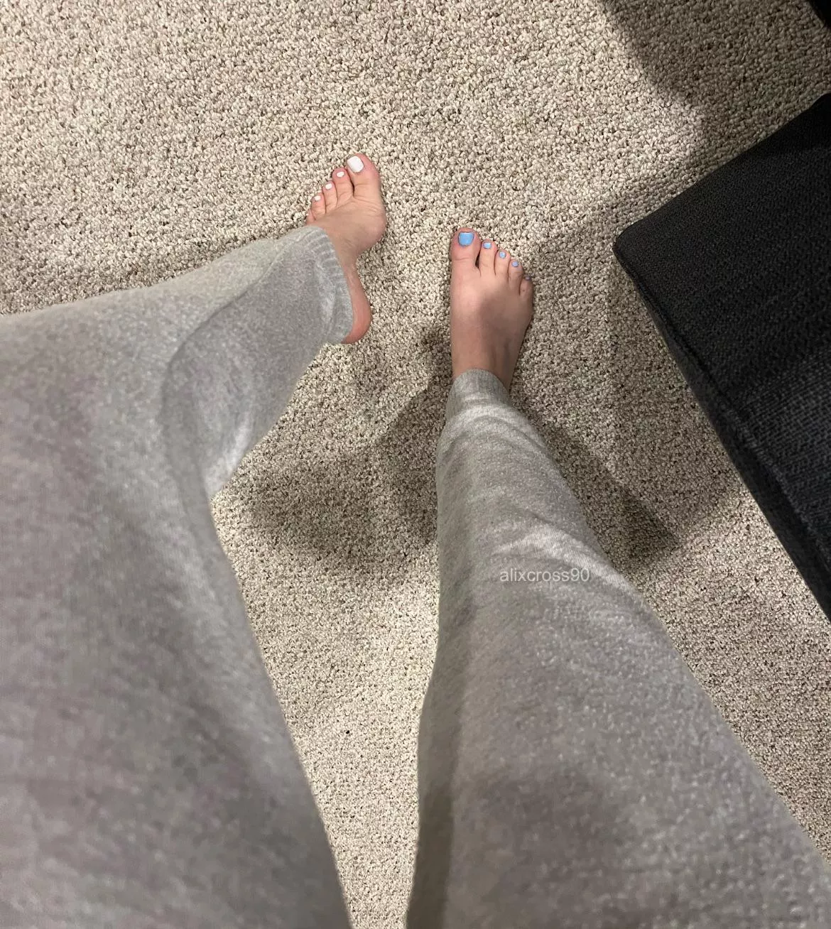 Arches & toes oh my! posted by alixcross90