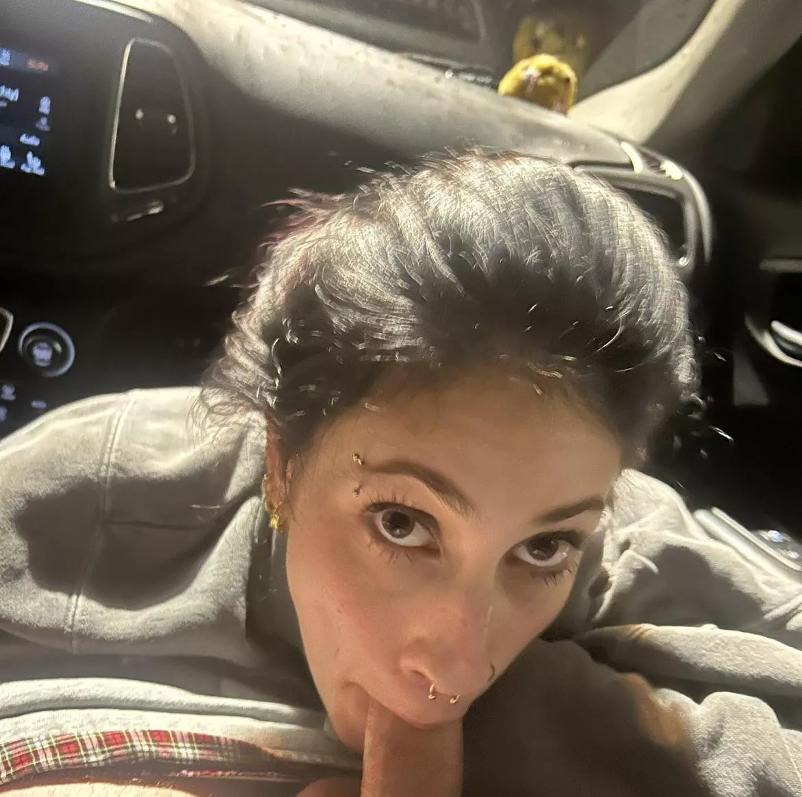 Can more men take pics of me while it’s in my mouth like this i need more posted by bellsbrookess