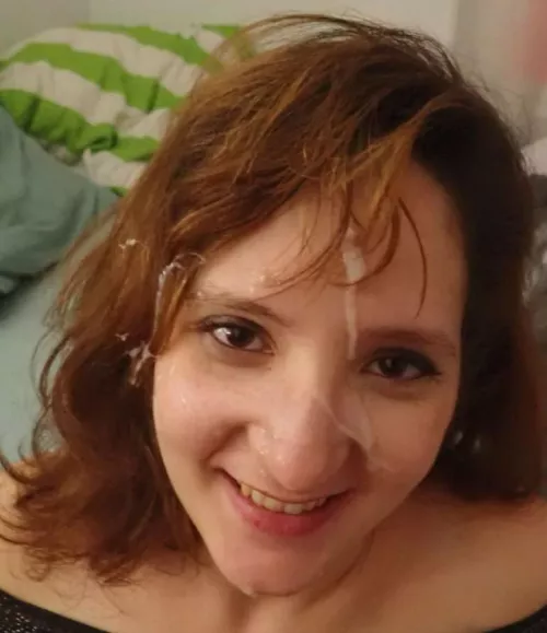 Do I look pretty with cum all over my face and in my hair? by roxyrae202