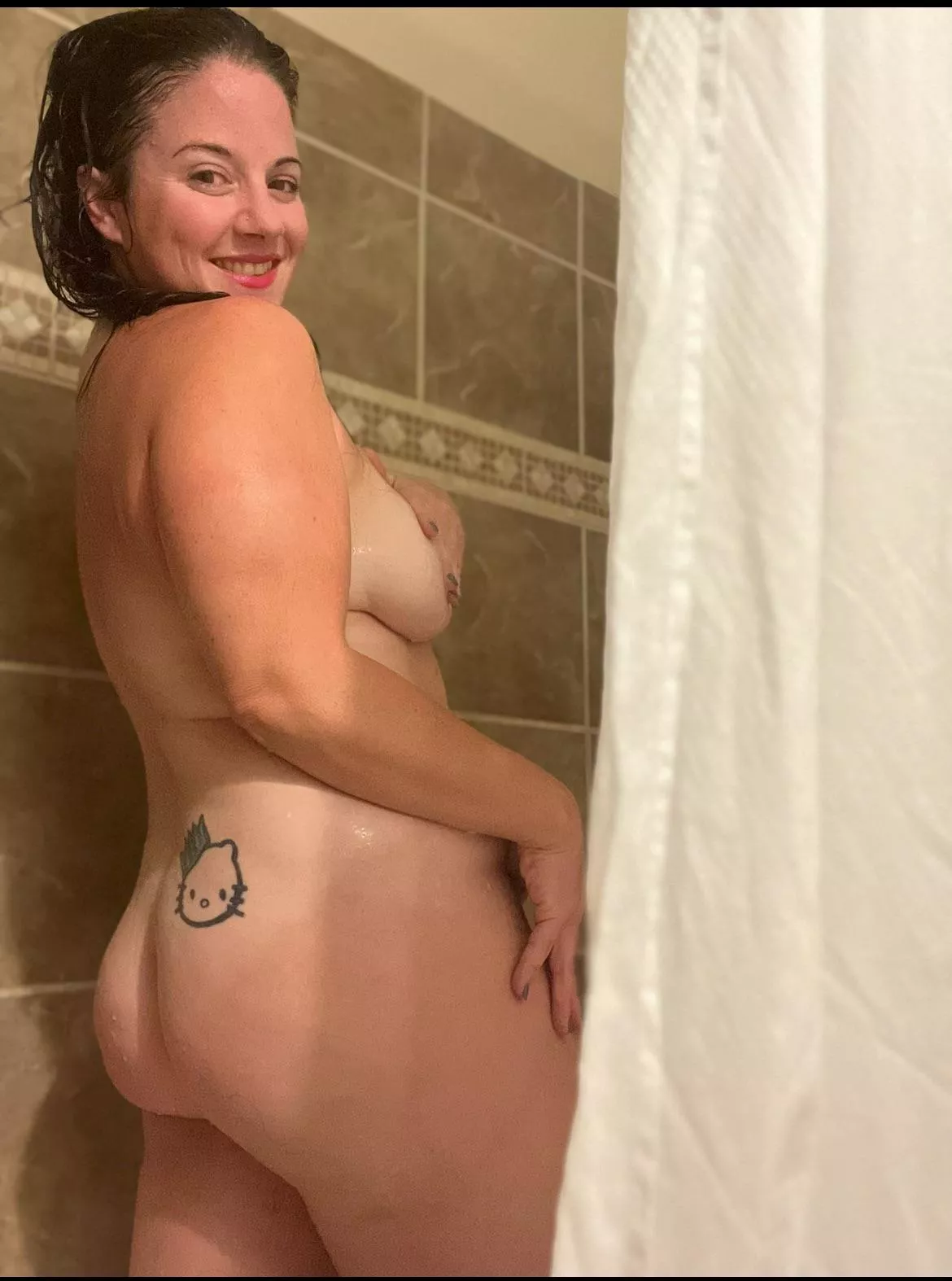 Do you like getting naughty in the shower posted by HelloLanna_XO