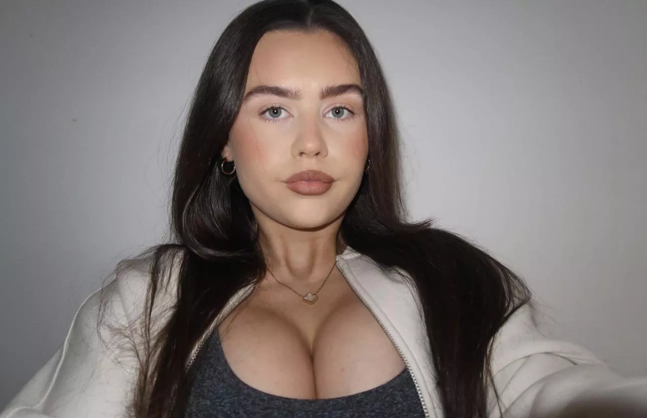 feeling classssssyyy today posted by youngpaigexx