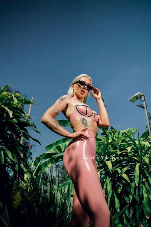 Feeling hot and superior in latex, don't you think ?  by Katerina_Piglet