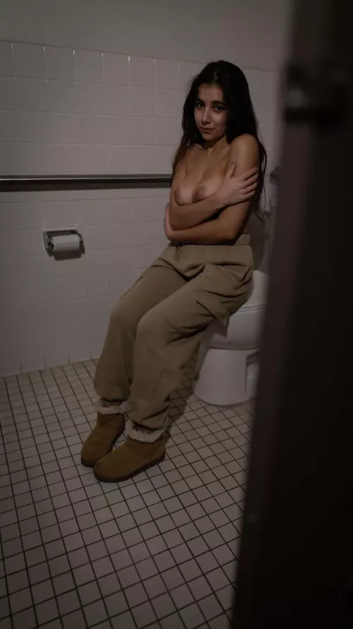 Find me in the public bathroom by Daisy_Hood