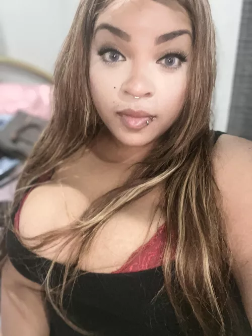 Glowing and feeling radiant  by goddess-empryss