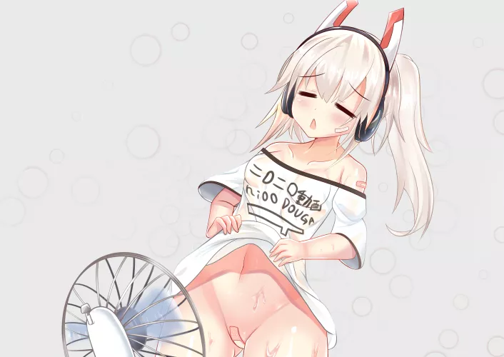 How this Gamer Girl deal with the heat of the Summer by Dear_Forever_1242