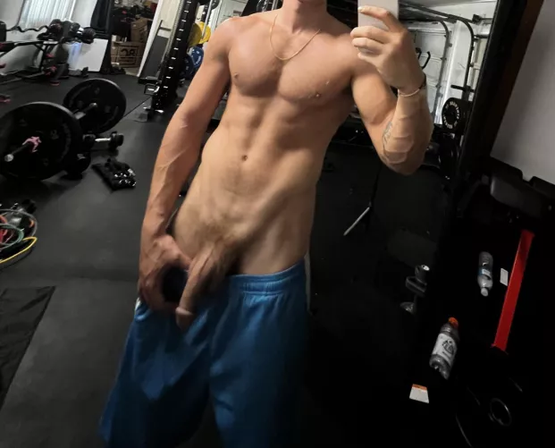 How’s it hangin? [m] by redditthrowaway1155