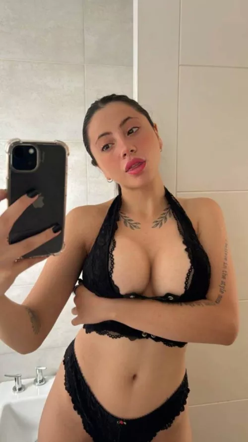 If you see me on the street would you approach me by Glitter2bunny