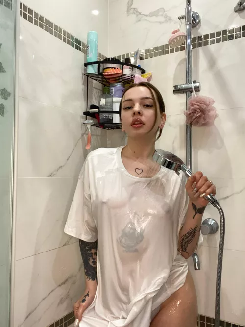 I'm all wet already even my nipples are swollen and become tastier by bambiliya