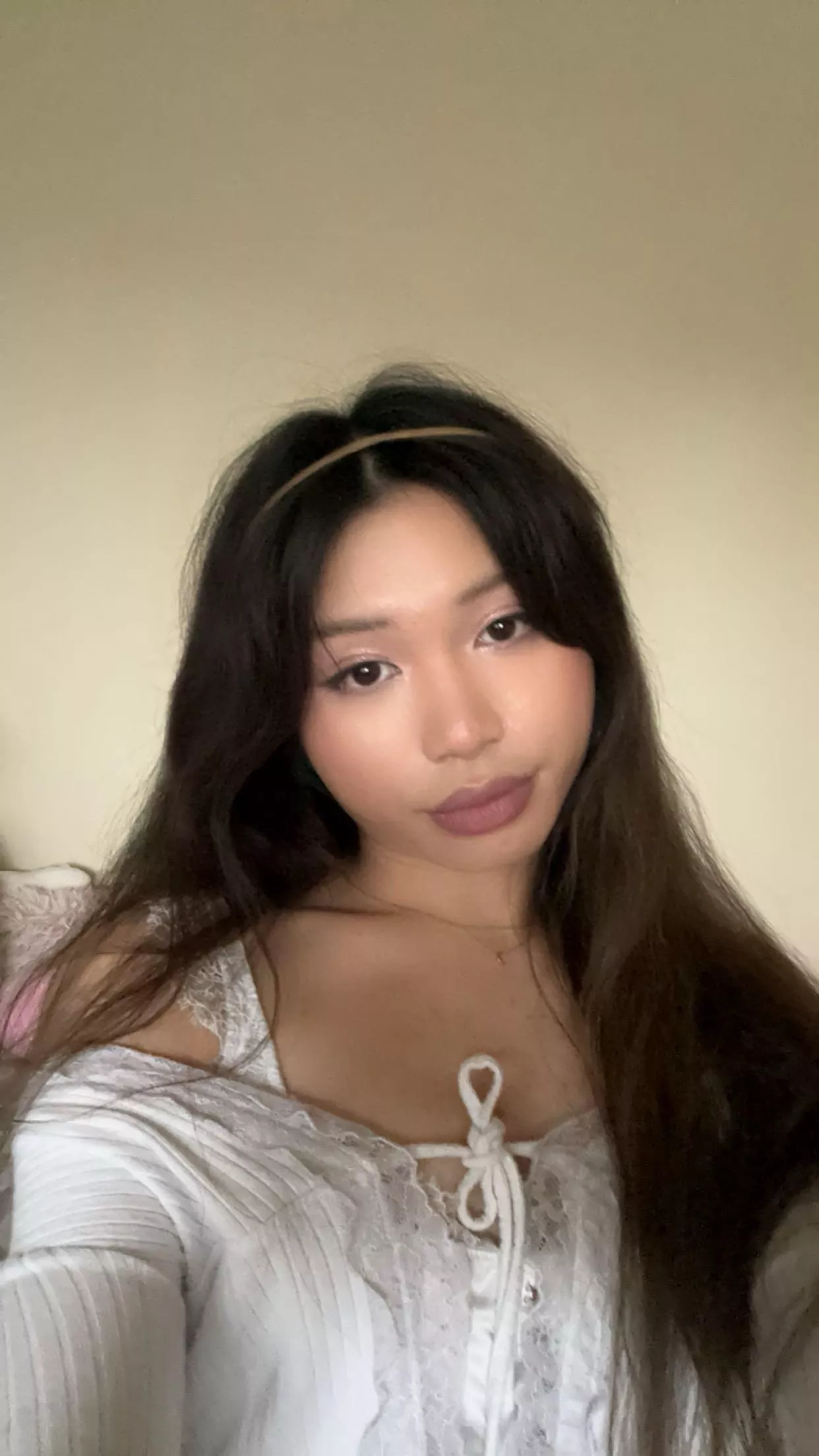 in my room sitting pretty posted by SailorDae