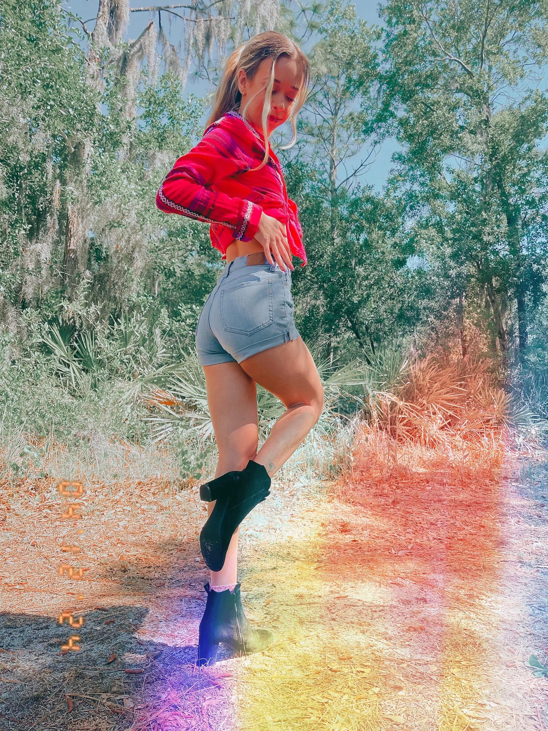 Jean Shorts & Boots posted by petite_bl0nde