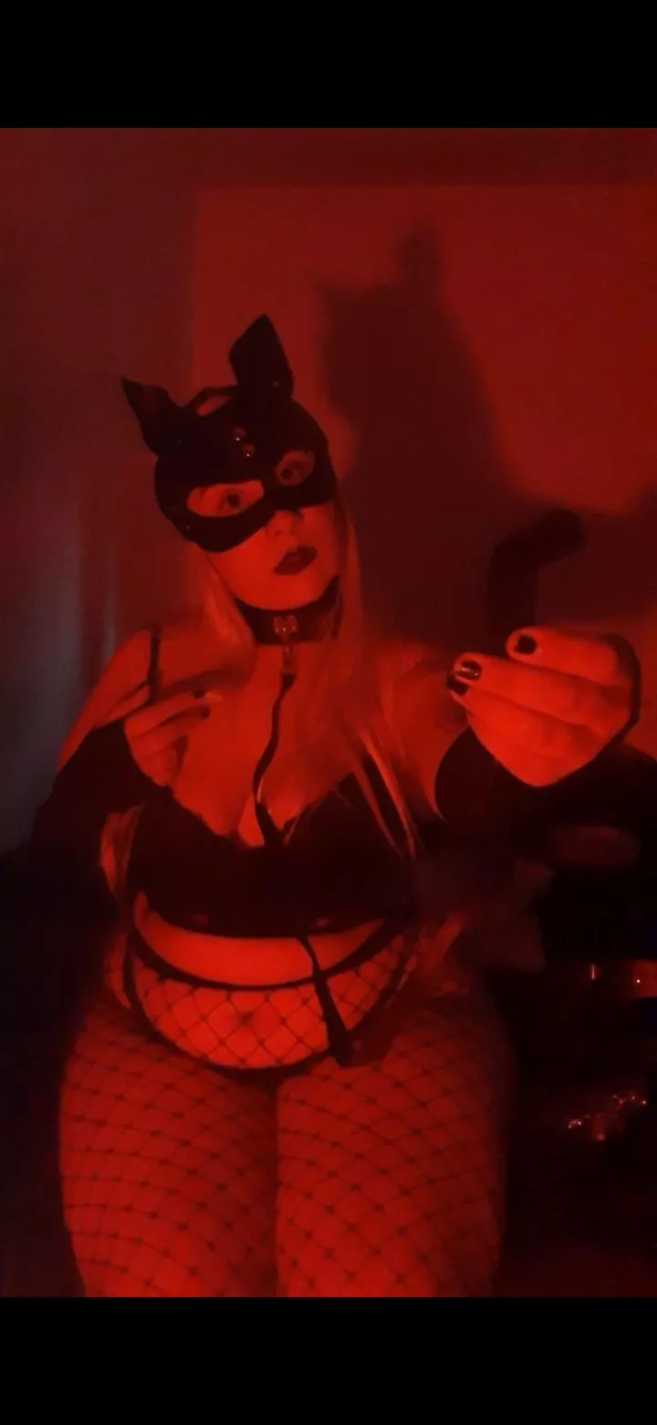 Let's go for a walk... posted by nickidark