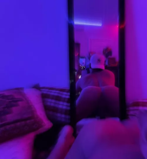 Love mirror selfies  by MaloneStoner