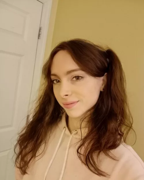 My hair is a mess by BattleMaeve