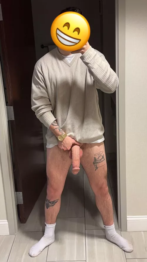 POV: you got this snap from a coworker on a company trip, what’s your reply by Owennotsogray