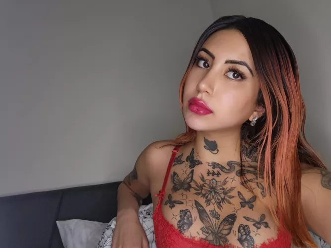 Redheads have the best view by Eeriedarknesss