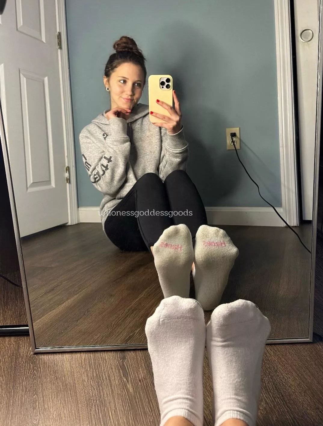 [Selling] My gym socks need to be pressed against your cock. Menu & drawer pinned. Free shipping, tracking #, pow photo included posted by LionessGoddessGoods