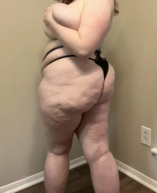 Smack or massage? by amyftonight