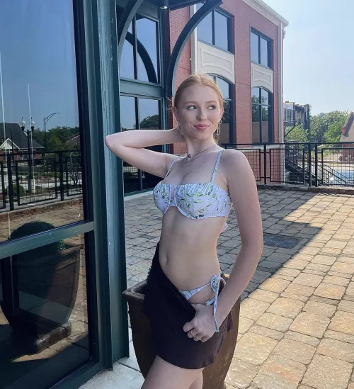 Strike A Pose by Yourpervfriend