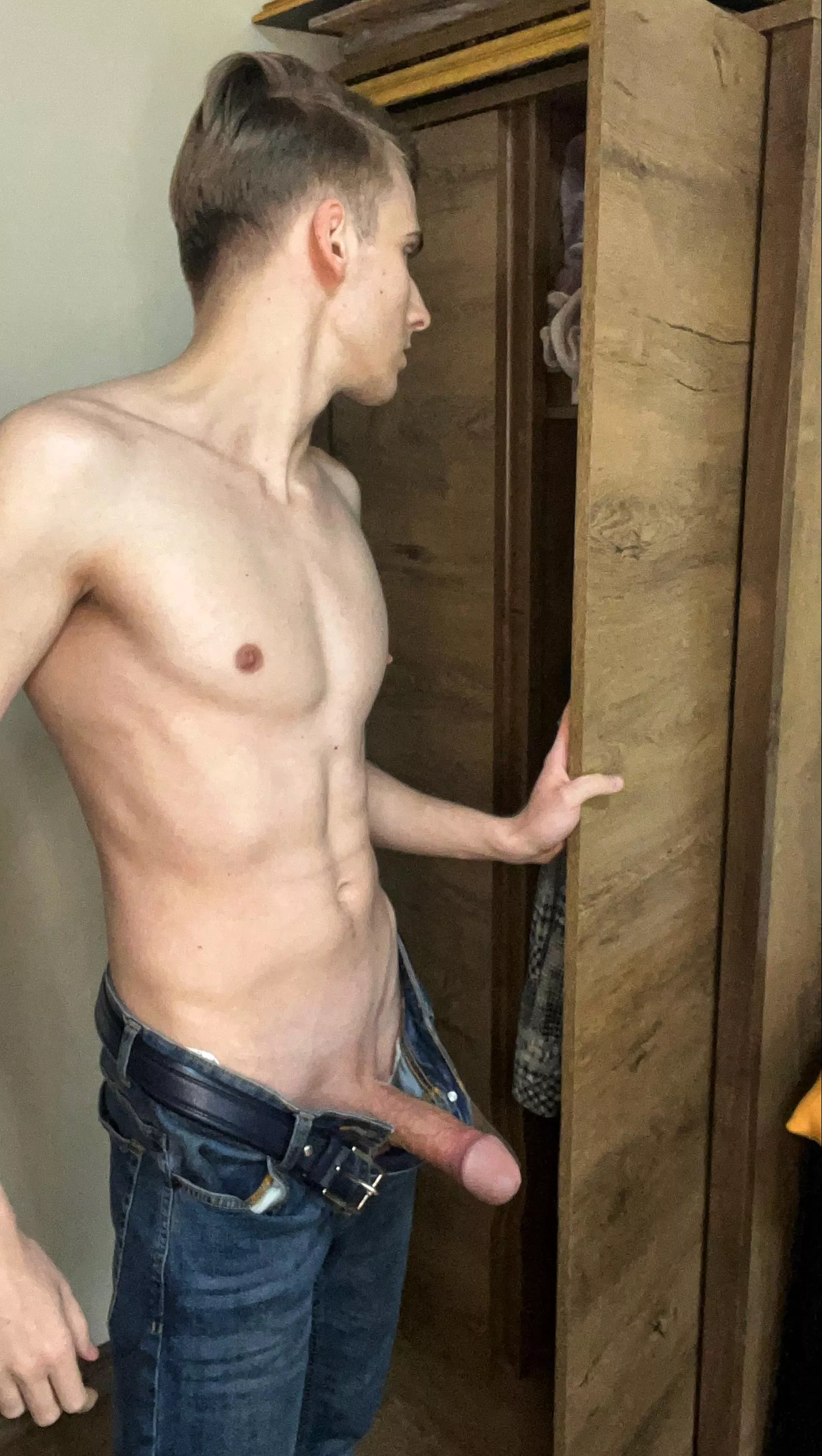 tell me what to wear :)  posted by TeasingLion