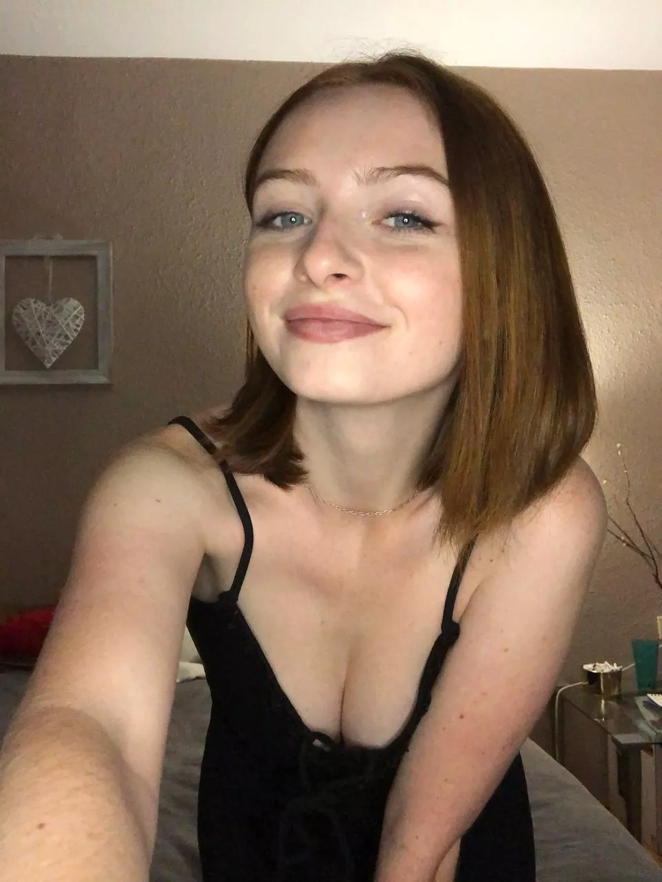 The girls in school say my face is ugly... do you think they are right [F19] posted by your_lustfulgirl