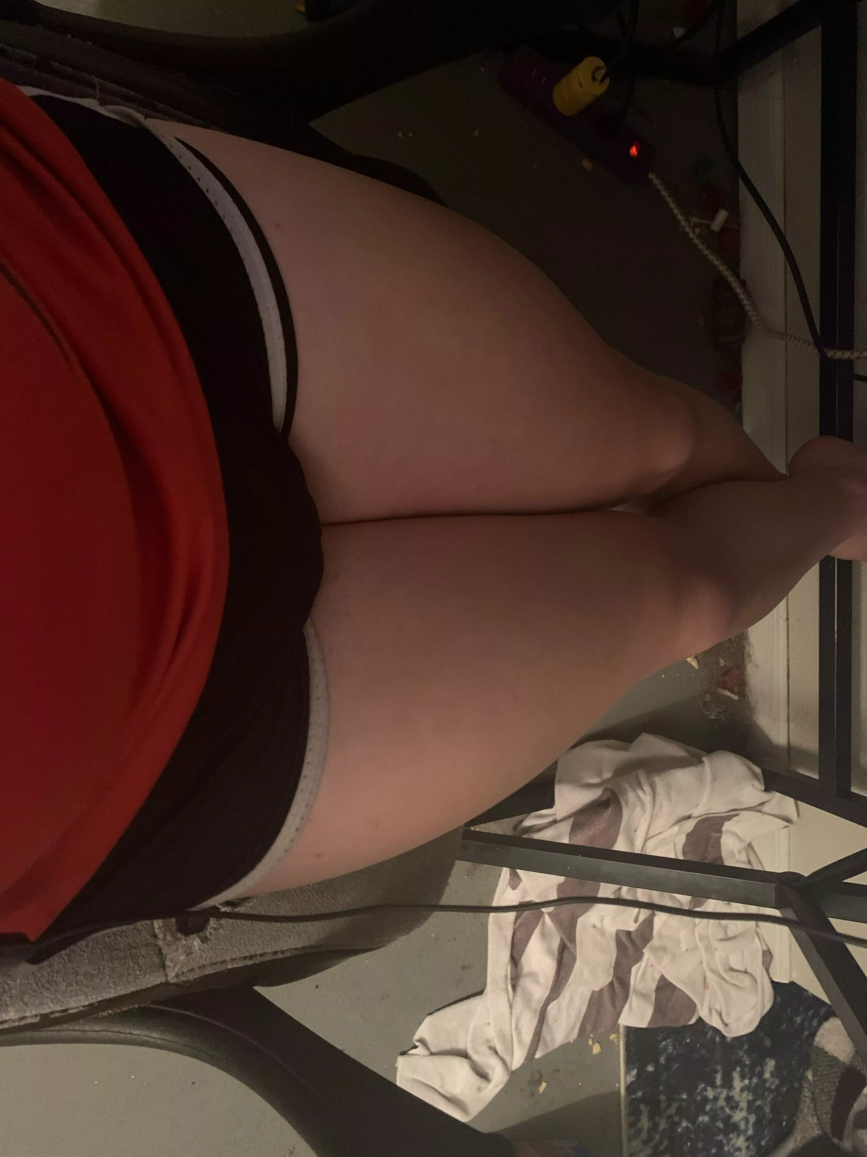 Thighs :3 posted by Alternative_Dark_881