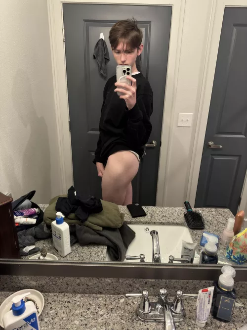 18 year old boy looking to ride a muscle chub daddy's joystick in some valorant! by cossycub