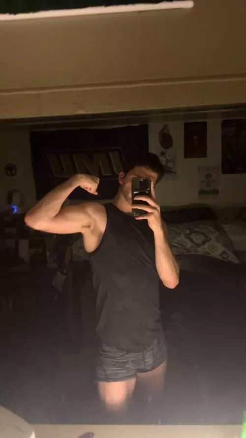 19 usa college frat boy vers @ethankai_20 by Physical-Thought-706