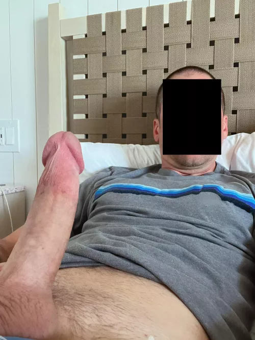 [41] Should I put on a condom, or are you going to slide down on it raw? by cdizzz1982