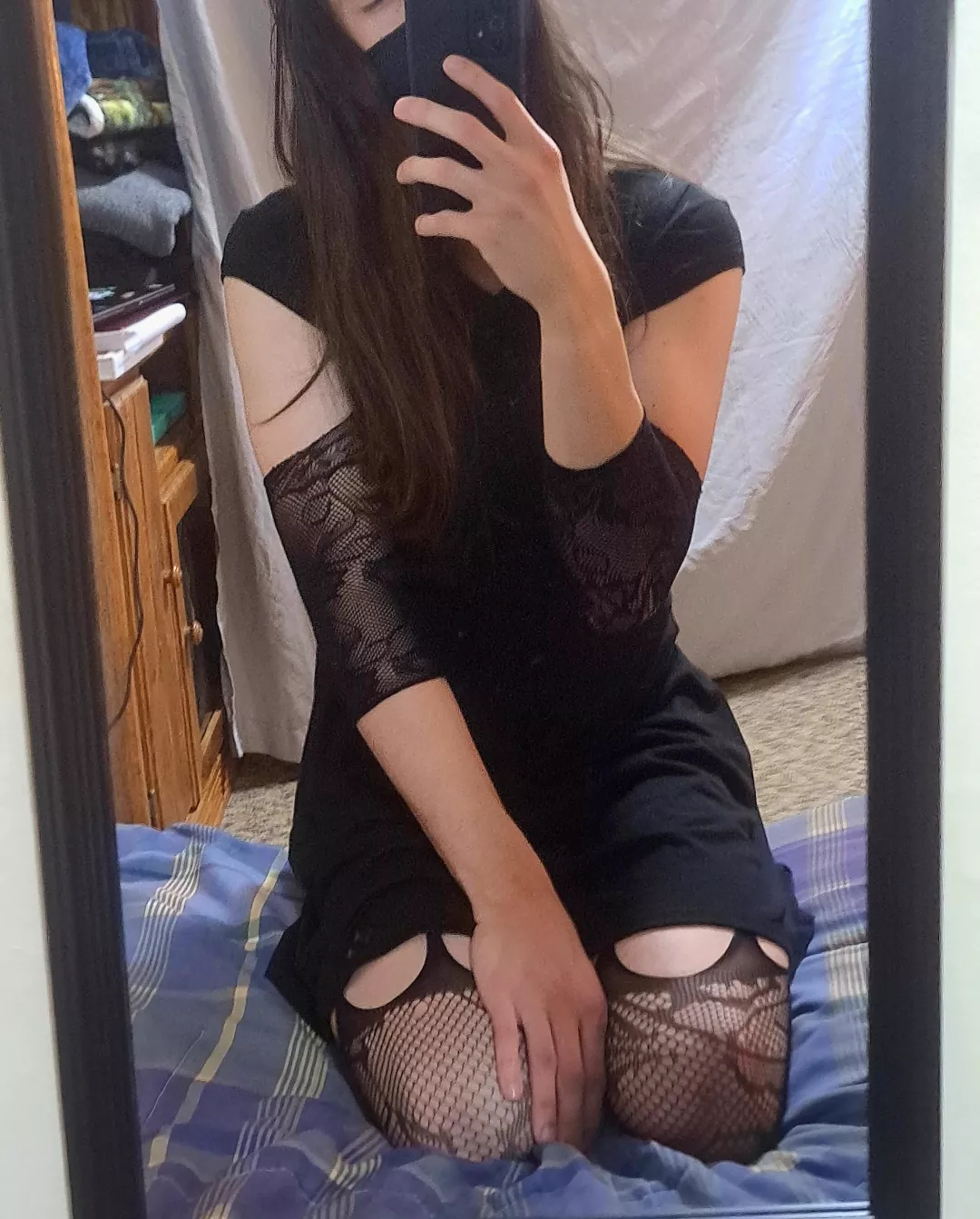 All black is my fav 🖤 posted by bongwater22101