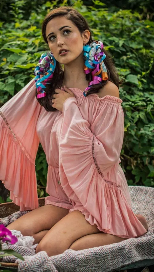 Carly Cutie by RoyHeebo