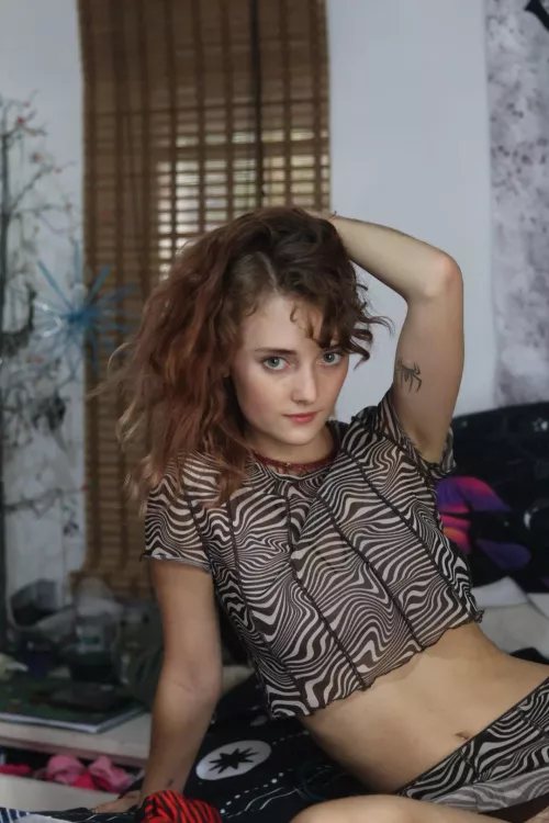 Crop top, showing just enough. [F18] by MorboTheBelligerent