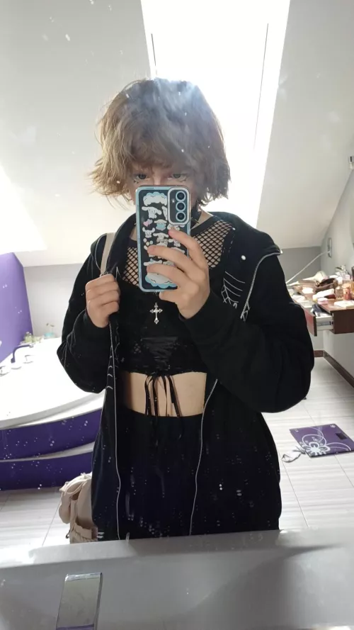 Fit to school 🖤 by Lestarr