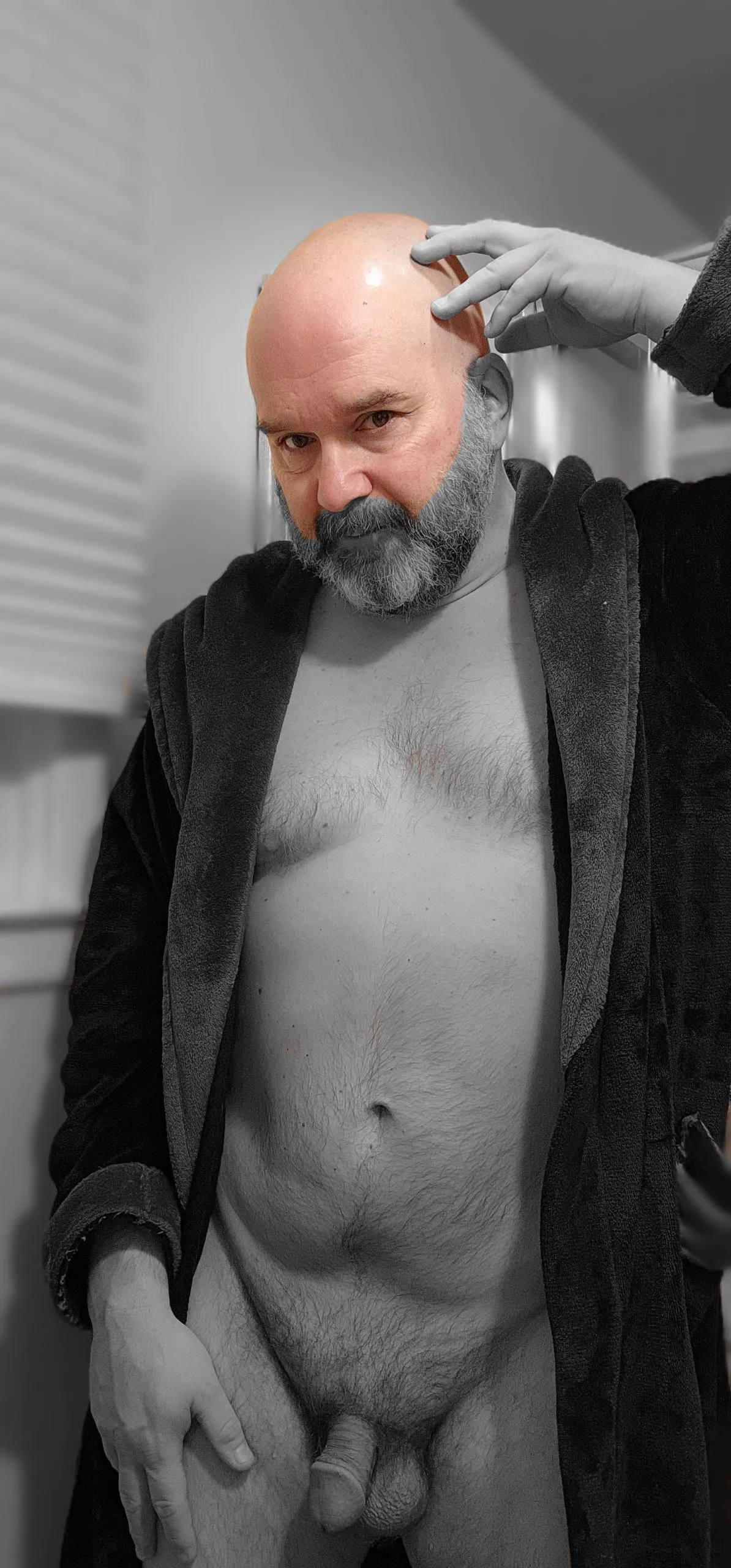 Freshly shaven, smooth(53)  posted by orangechrub