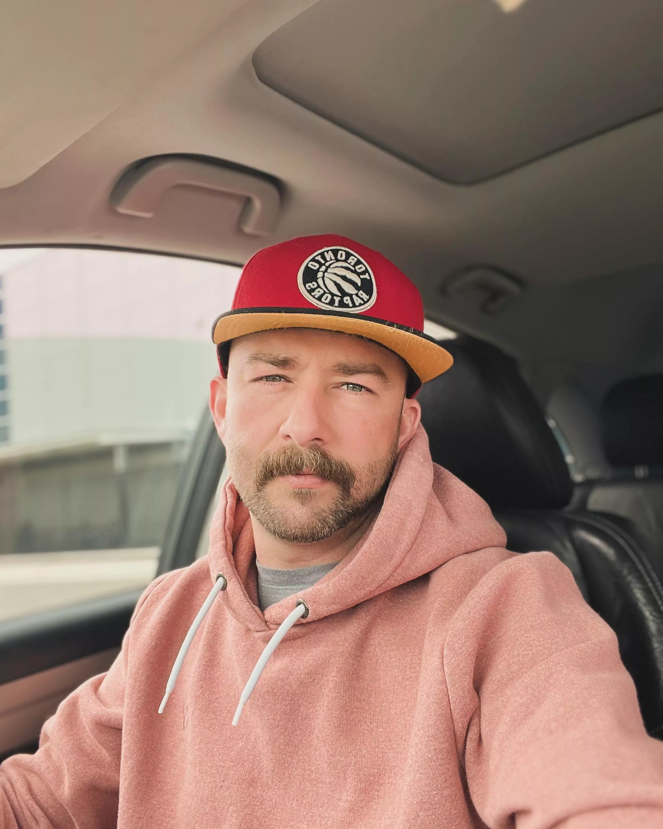 Happy Thursday Gentlemen posted by comegetsomefood