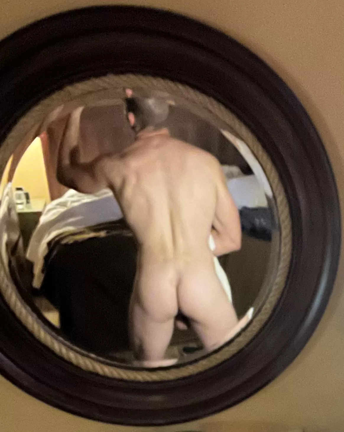 Hotel Mirror Booty posted by DopamineChaser90