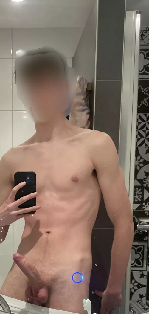 How would you react when you saw my 18y old body like this taking pictures in your bathroom?  by icecoldpi
