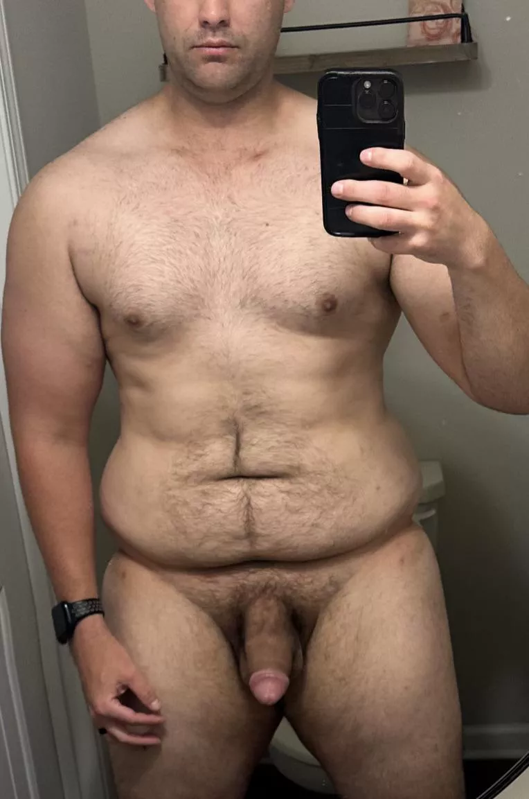 I’m glad there’s a page that appreciates us chubby guys. I’d normally never take my shirt off  posted by Probablybored825