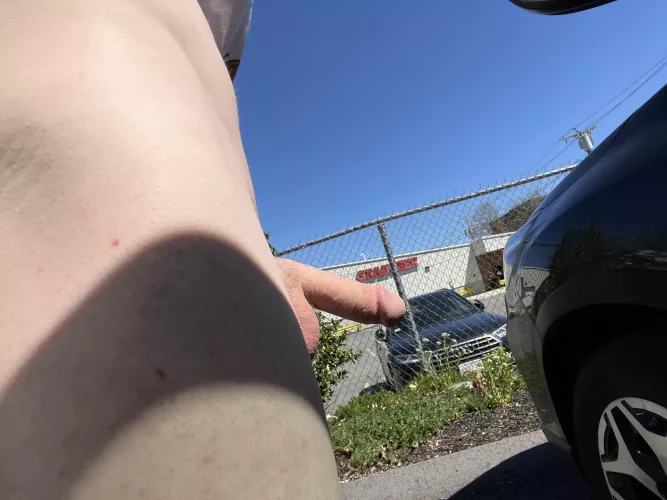 In the cannabis parking lot. Would you come up to me? 😉😏 by Hairy_Log6055