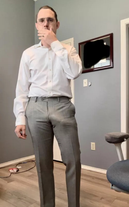 Just a few more minutes til I’m off work by bigcock_biggercum