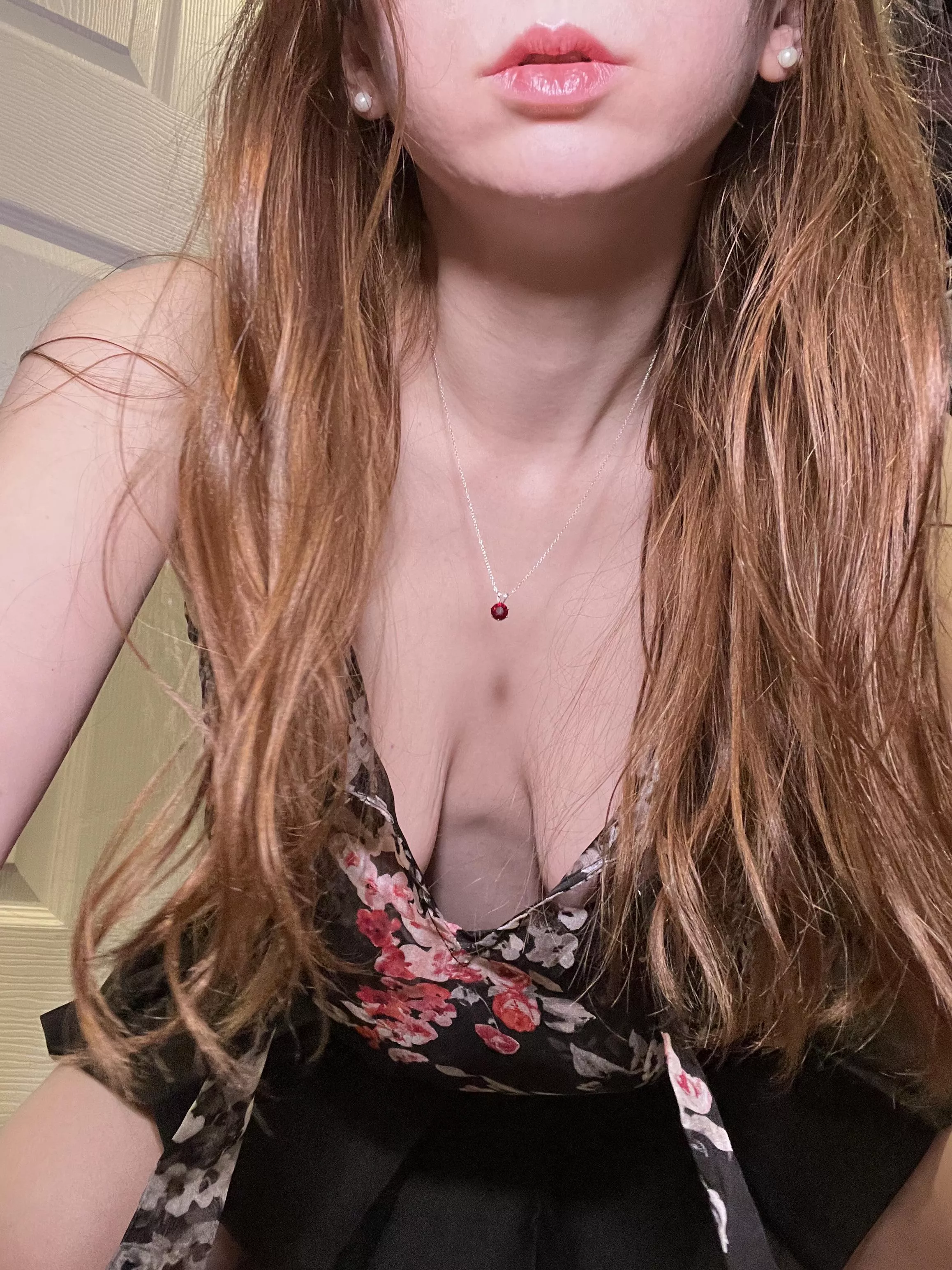 Look down my shirt and I will go down on you posted by Elenore_Hoesevelt